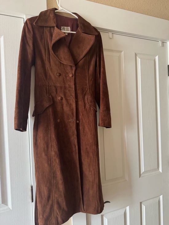 Jackets & Blazers - Vintage Women's chocolate Brown Suede Long Double-Breasted Coat trench coat